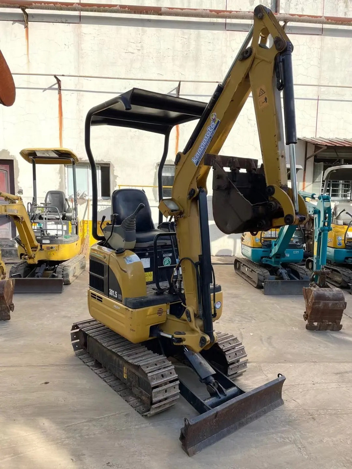 Best Value! CATERPILLAR 301.5 - Minikotró: 2 kép. Best Value! CATERPILLAR 301.5 - Minikotró: 2 kép.