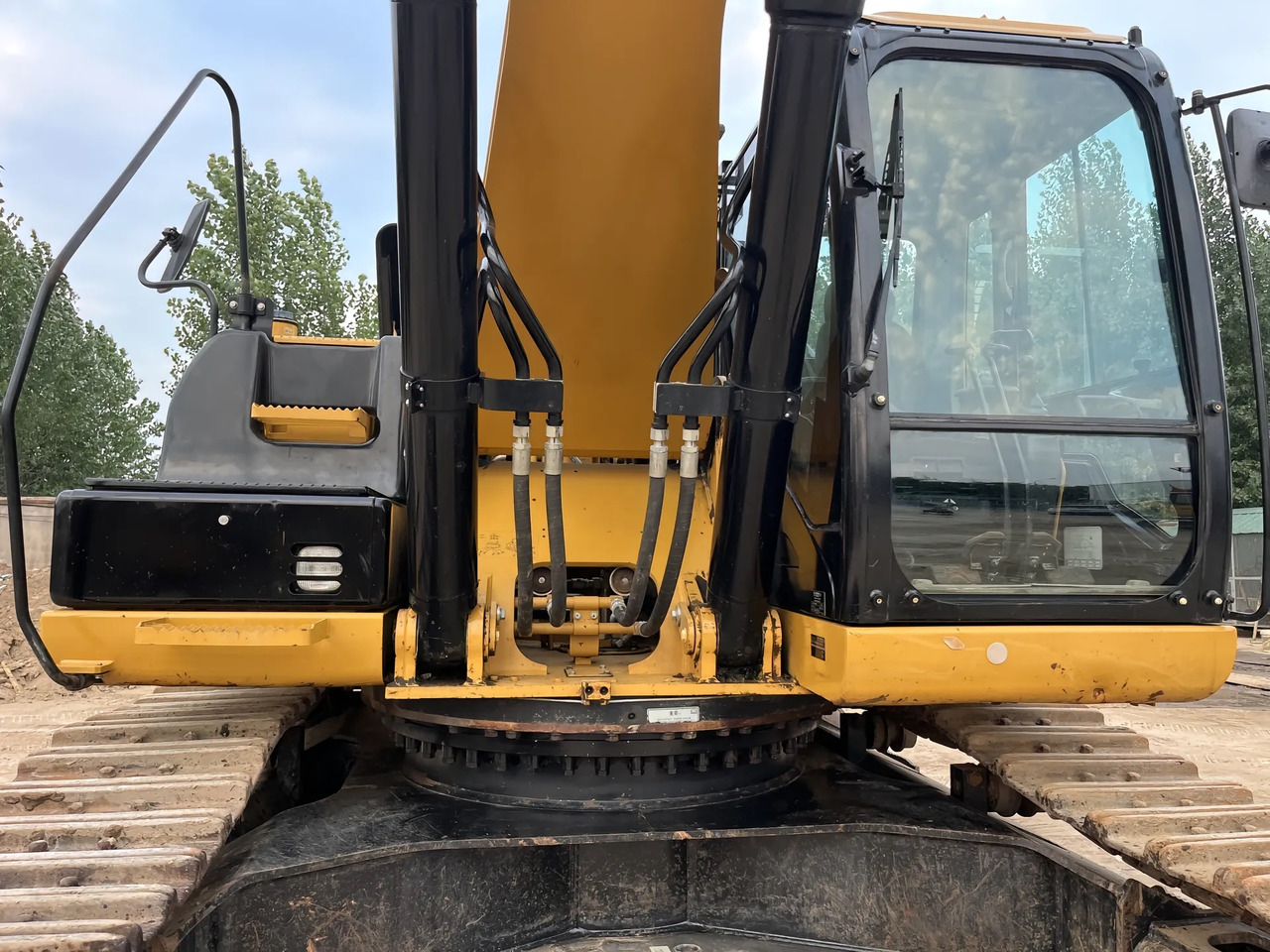 CATERPILLAR 336D2 - Lánctalpas kotró: 3 kép. CATERPILLAR 336D2 - Lánctalpas kotró: 3 kép.