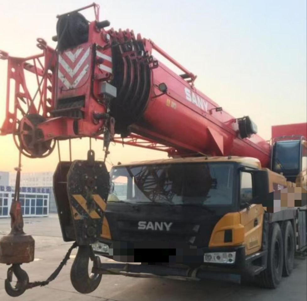 SANY SANY SANY - Autódaru: 2 kép. SANY SANY SANY - Autódaru: 2 kép.