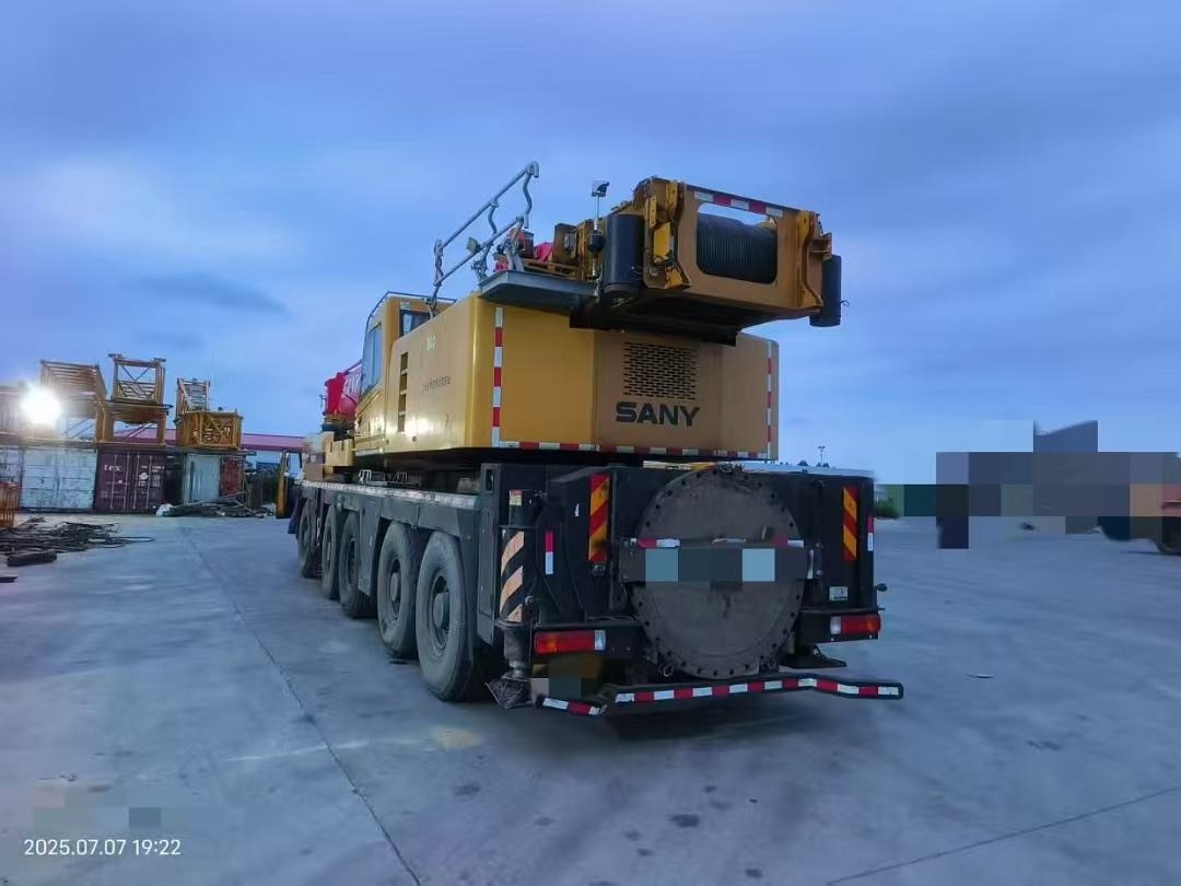 SANY SANY SANY - Terepjáró autódaru: 5 kép. SANY SANY SANY - Terepjáró autódaru: 5 kép.