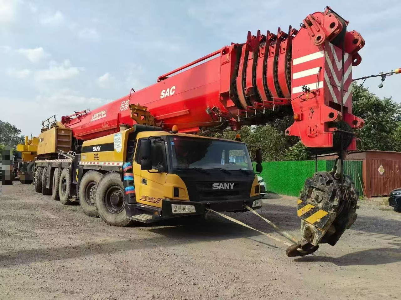 SANY SANY SANY - Terepjáró autódaru: 1 kép. SANY SANY SANY - Terepjáró autódaru: 1 kép.