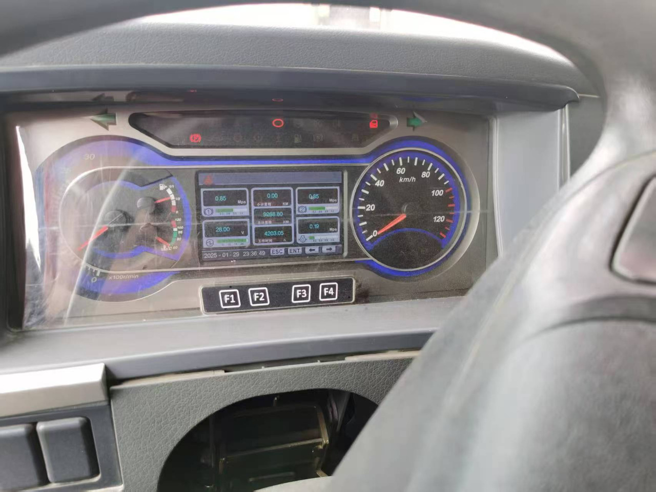 SANY STC70T - Autódaru: 3 kép. SANY STC70T - Autódaru: 3 kép.