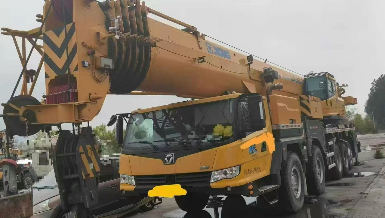 XCMG QY100K7C - Autódaru: 2 kép. XCMG QY100K7C - Autódaru: 2 kép.