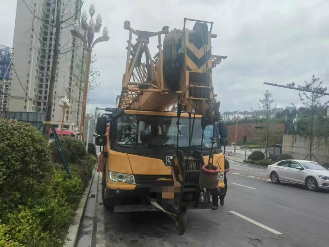 XCMG QY25K5D-2 - Autódaru: 3 kép. XCMG QY25K5D-2 - Autódaru: 3 kép.