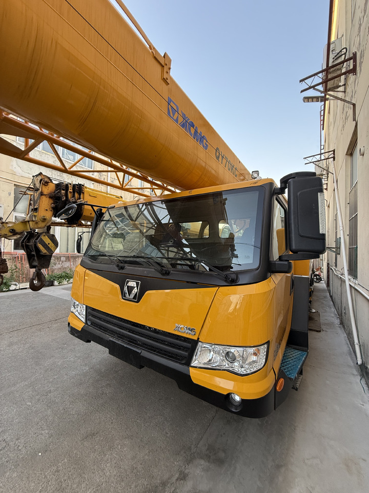 XCMG QY70KC - Autódaru: 4 kép. XCMG QY70KC - Autódaru: 4 kép.