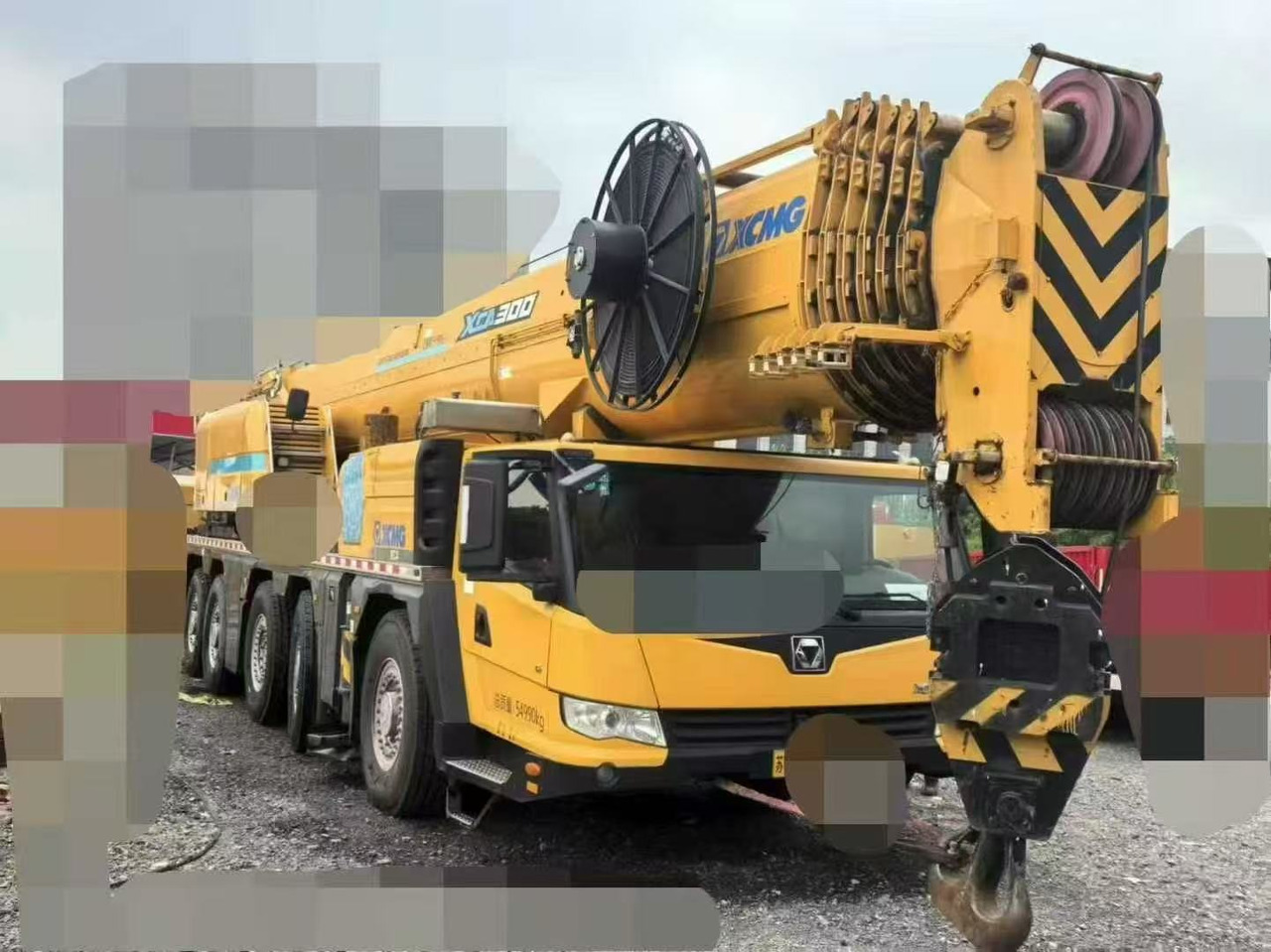 XCMG XCA220 - Terepjáró autódaru: 4 kép. XCMG XCA220 - Terepjáró autódaru: 4 kép.