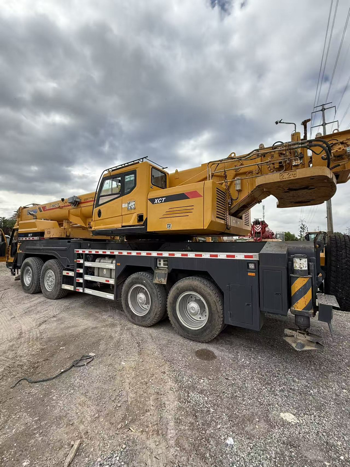 XCMG XCMG - Autódaru: 2 kép. XCMG XCMG - Autódaru: 2 kép.