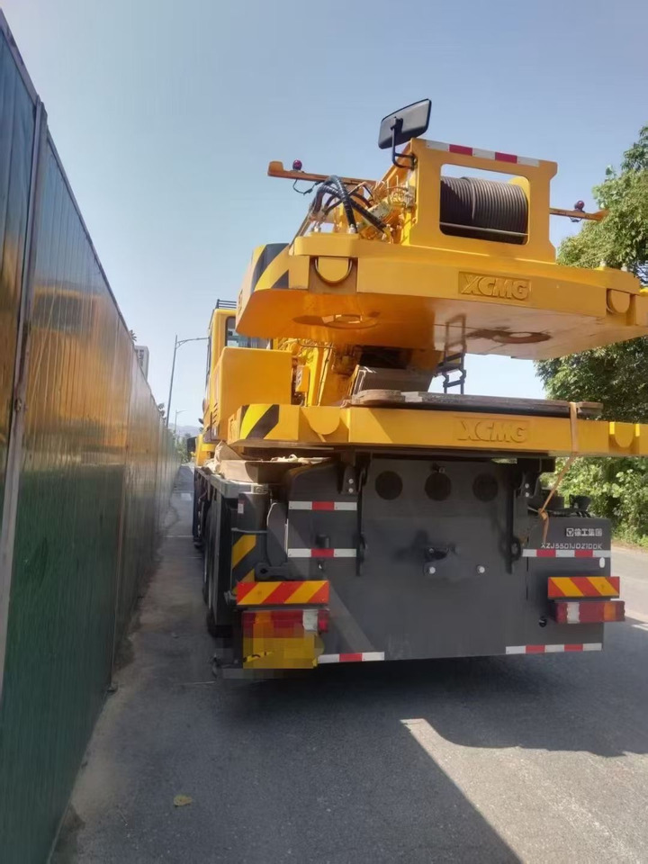 XCMG XCMG - Autódaru: 3 kép. XCMG XCMG - Autódaru: 3 kép.
