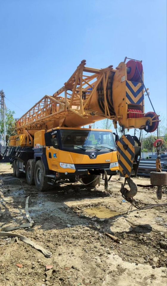 XCMG XCMG XCMG - Autódaru: 2 kép. XCMG XCMG XCMG - Autódaru: 2 kép.