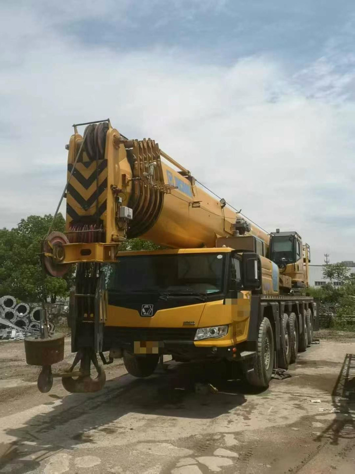 XCMG XCMG XCMG - Terepjáró autódaru: 1 kép. XCMG XCMG XCMG - Terepjáró autódaru: 1 kép.