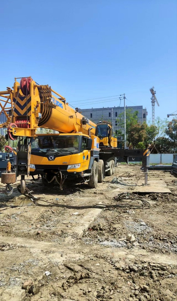 XCMG XCMG XCMG - Autódaru: 1 kép. XCMG XCMG XCMG - Autódaru: 1 kép.