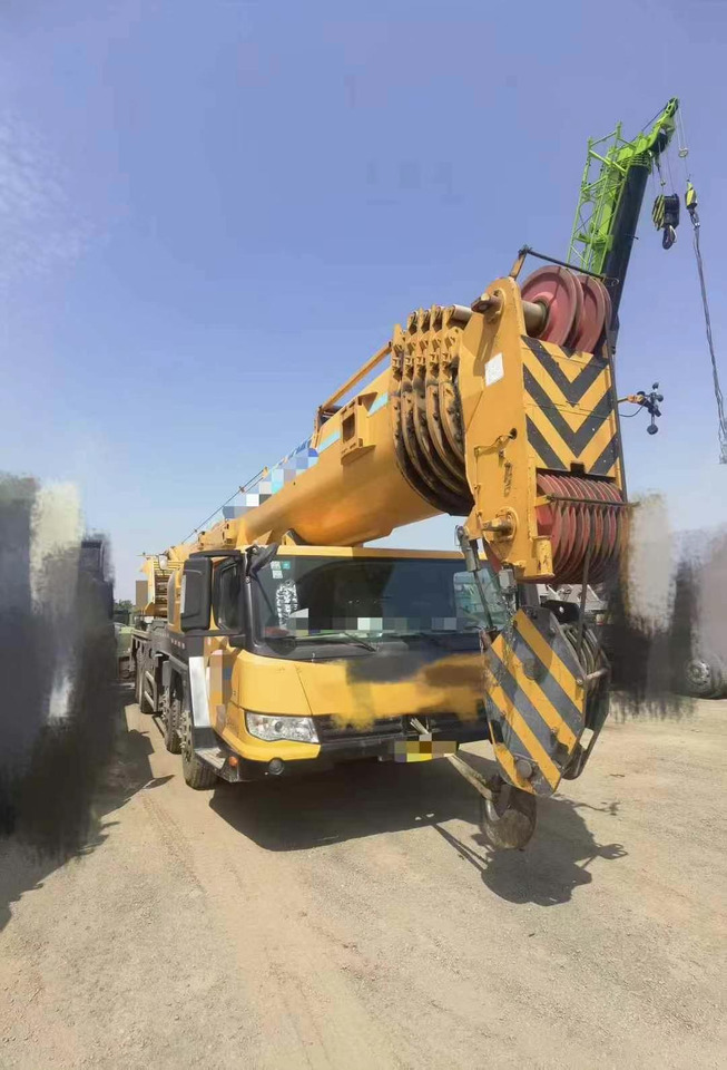 XCMG XCT00L6 - Autódaru: 2 kép. XCMG XCT00L6 - Autódaru: 2 kép.