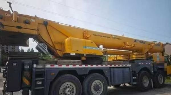 XCMG XCT80L6 - Autódaru: 2 kép. XCMG XCT80L6 - Autódaru: 2 kép.