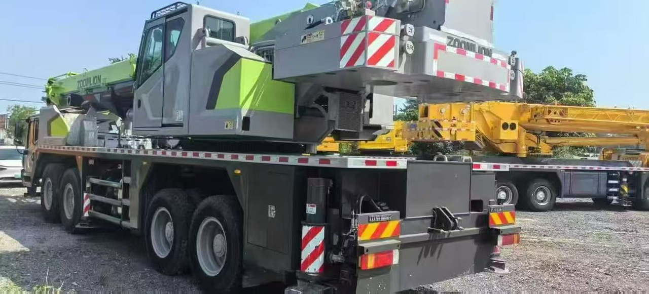 ZOOMLION ZOOMLION - Autódaru: 3 kép. ZOOMLION ZOOMLION - Autódaru: 3 kép.