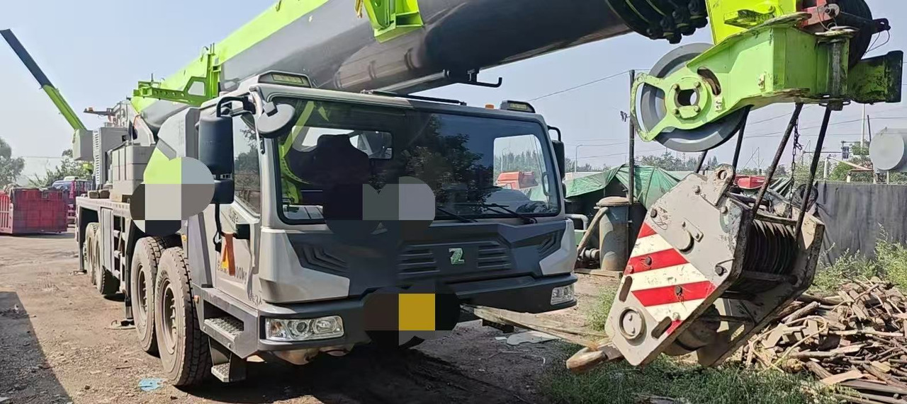 ZOOMLION ZOOMLION ZOOMLION - Autódaru: 2 kép. ZOOMLION ZOOMLION ZOOMLION - Autódaru: 2 kép.