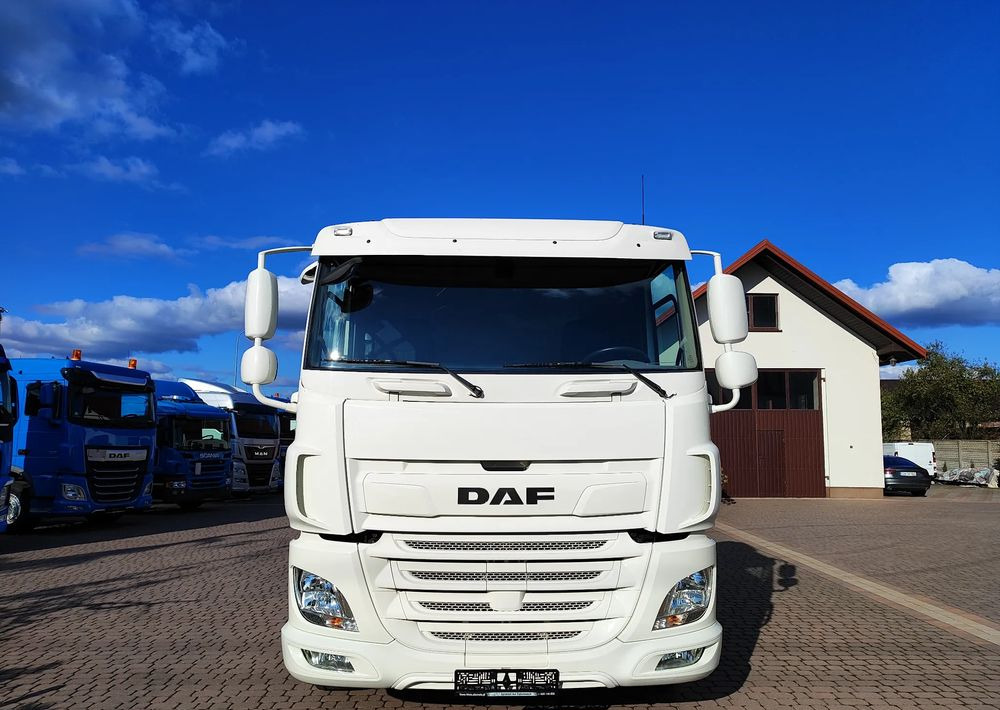 DAF CF 300 4X2 18T EURO 6 SILNIK 11L RAMA DO ZABUDOWY 176 TYS KM - Alvaz teherautó: 2 kép. DAF CF 300 4X2 18T EURO 6 SILNIK 11L RAMA DO ZABUDOWY 176 TYS KM - Alvaz teherautó: 2 kép.