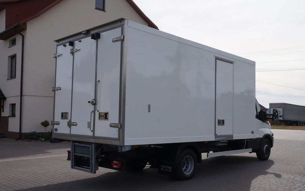 Iveco DAILY 70c17 CHŁODNIA 5 m Thermo king V-500 MAX Wzorowy Stan - Hűtős teherautó: 5 kép. Iveco DAILY 70c17 CHŁODNIA 5 m Thermo king V-500 MAX Wzorowy Stan - Hűtős teherautó: 5 kép.