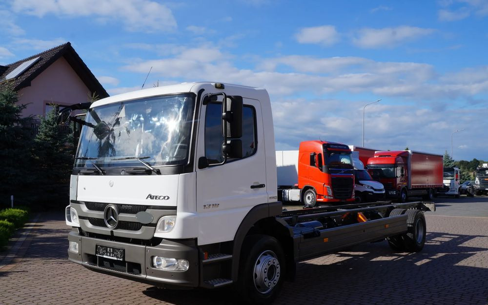 Mercedes-Benz ATEGO 1318 EURO 5 RAMA DO ZABUDOWY MANUAL 1322 - Alvaz teherautó: 1 kép. Mercedes-Benz ATEGO 1318 EURO 5 RAMA DO ZABUDOWY MANUAL 1322 - Alvaz teherautó: 1 kép.