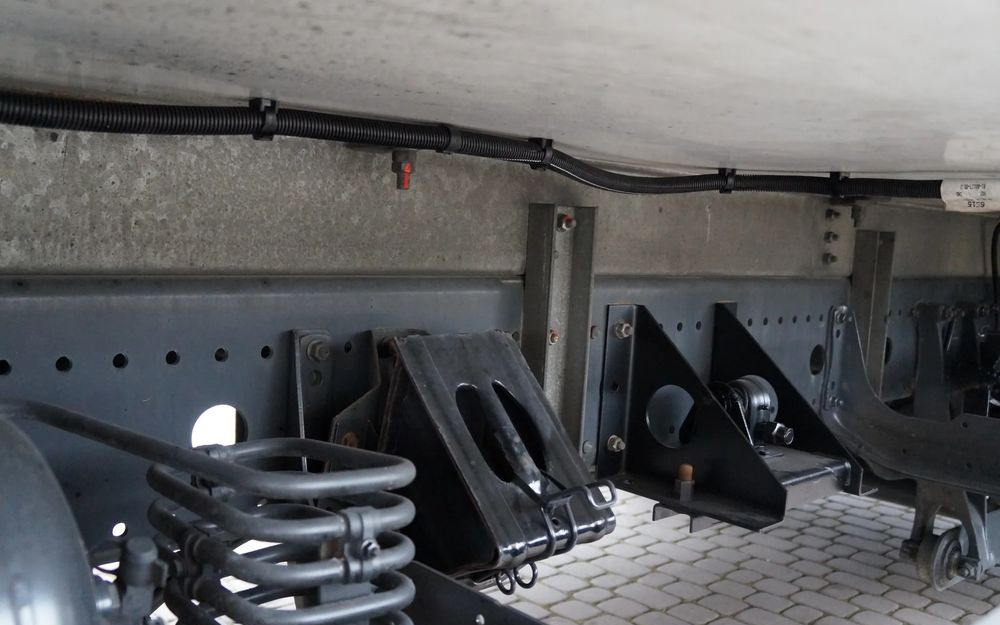 Mercedes-Benz ATEGO 1318 EURO 5 RAMA DO ZABUDOWY MANUAL 1322 - Alvaz teherautó: 4 kép. Mercedes-Benz ATEGO 1318 EURO 5 RAMA DO ZABUDOWY MANUAL 1322 - Alvaz teherautó: 4 kép.