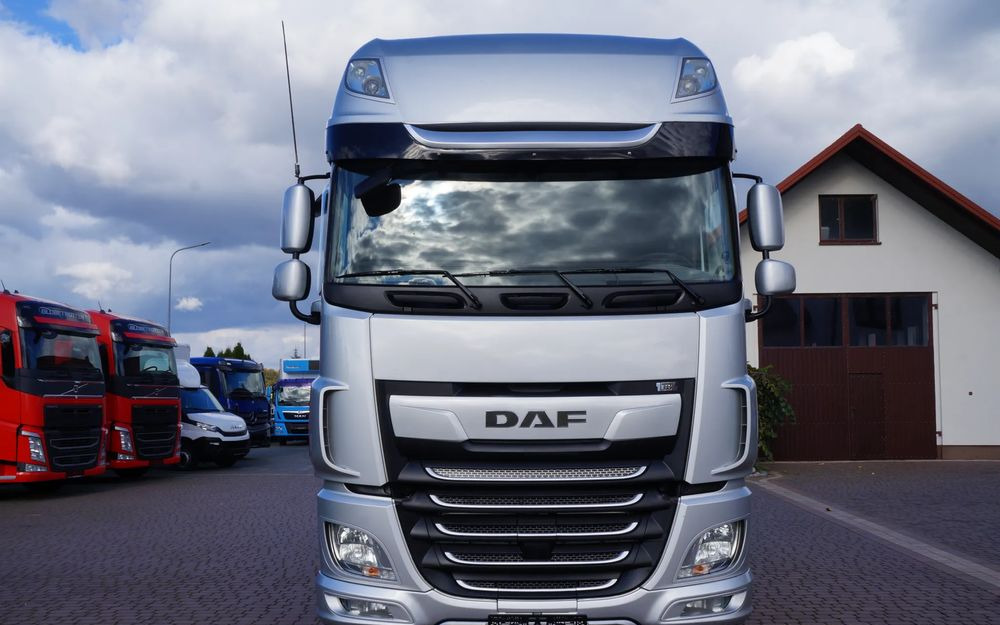 DAF XF 480 6X2 PUSHER EURO 6 OŚ SKRĘTNA PODNOSZONA DMC 50.000 KG - Nyergesvontató: 2 kép. DAF XF 480 6X2 PUSHER EURO 6 OŚ SKRĘTNA PODNOSZONA DMC 50.000 KG - Nyergesvontató: 2 kép.