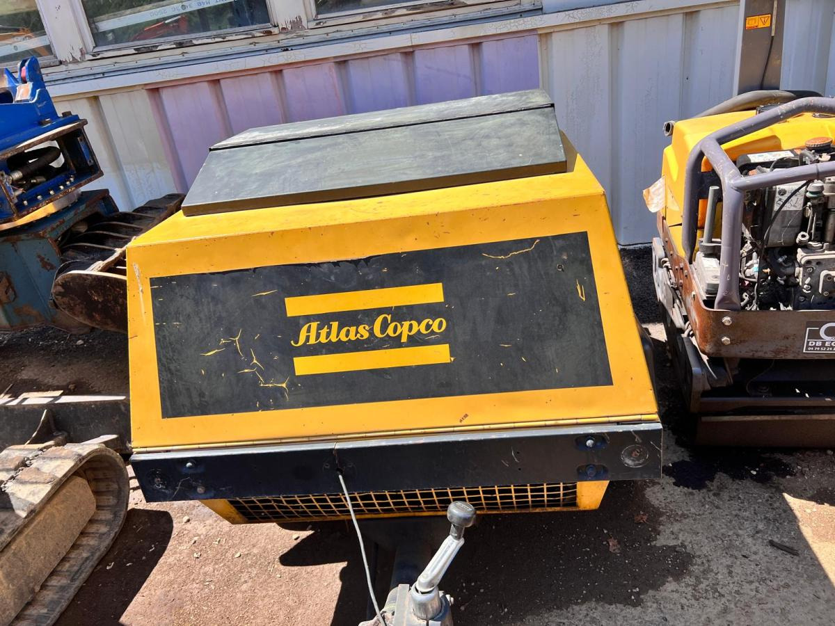 Atlas copco XAS 35 COMPRESSEUR 9BAR SUR REMORQUE (NET DE TVA) - Légkompresszor: 4 kép. Atlas copco XAS 35 COMPRESSEUR 9BAR SUR REMORQUE (NET DE TVA) - Légkompresszor: 4 kép.
