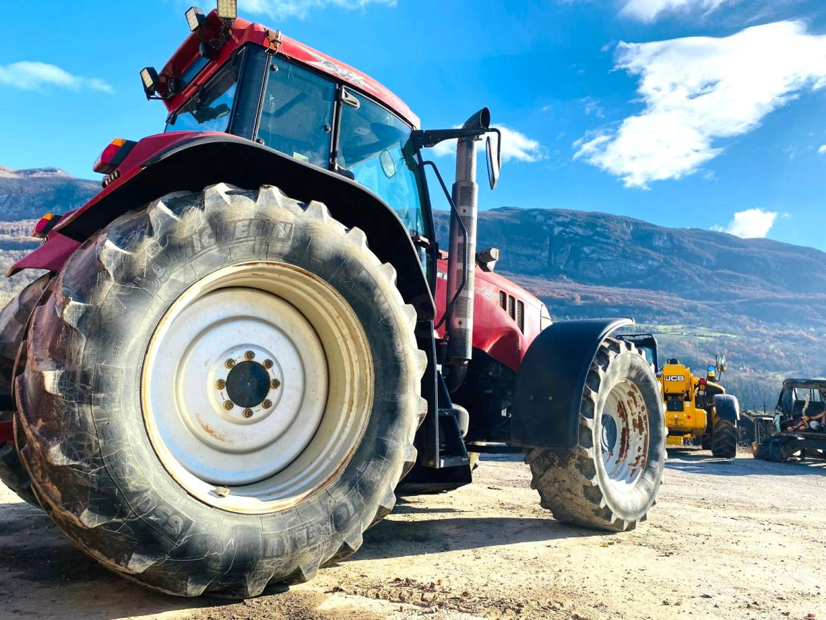CASE IH CVX 150 - Traktor: 5 kép. CASE IH CVX 150 - Traktor: 5 kép.