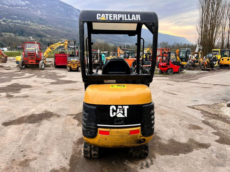 Caterpillar 301.5 Mini-pelle 1,7T - Minikotró: 4 kép. Caterpillar 301.5 Mini-pelle 1,7T - Minikotró: 4 kép.
