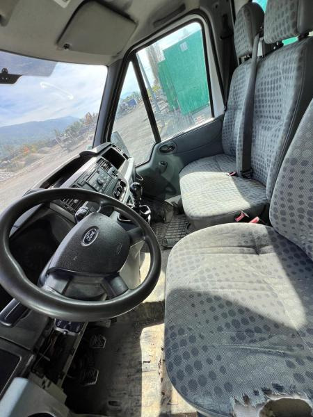 Kis furgon Ford Transit 2,2L TDCI 140cv Moteur HS: 6 kép. Kis furgon Ford Transit 2,2L TDCI 140cv Moteur HS: 6 kép.