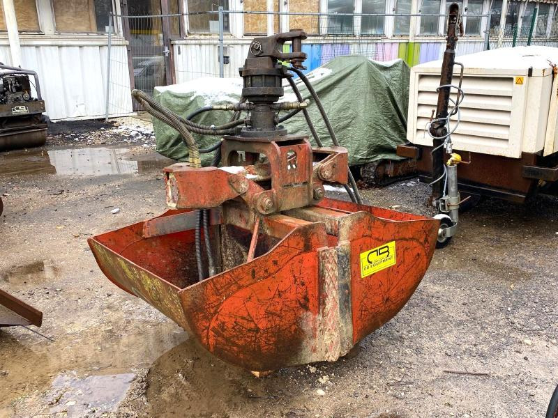 GODET benne preneuse - Polip kanál: 1 kép. GODET benne preneuse - Polip kanál: 1 kép.