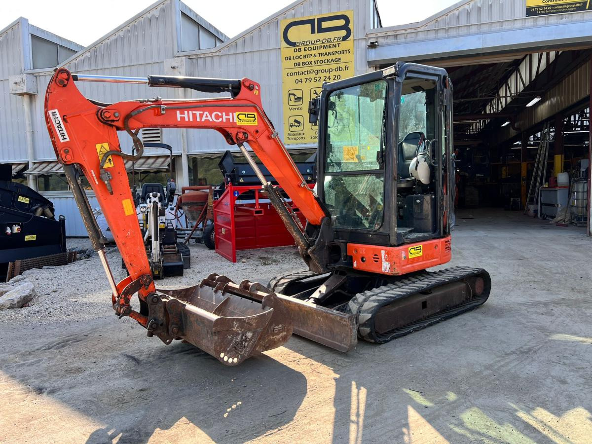 Hitachi ZX26U-5A MINI PELLE 2,7T - Minikotró: 1 kép. Hitachi ZX26U-5A MINI PELLE 2,7T - Minikotró: 1 kép.