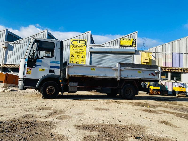 Iveco 75E14 (NET DE TVA) CAMION BENNE 7,5T - Billenőplatós teherautó: 3 kép. Iveco 75E14 (NET DE TVA) CAMION BENNE 7,5T - Billenőplatós teherautó: 3 kép.