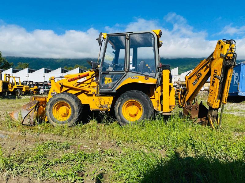 Jcb 2 CX TRACTOPELLE 5,2T (NET DE TVA) - Kotrórakodó: 4 kép. Jcb 2 CX TRACTOPELLE 5,2T (NET DE TVA) - Kotrórakodó: 4 kép.