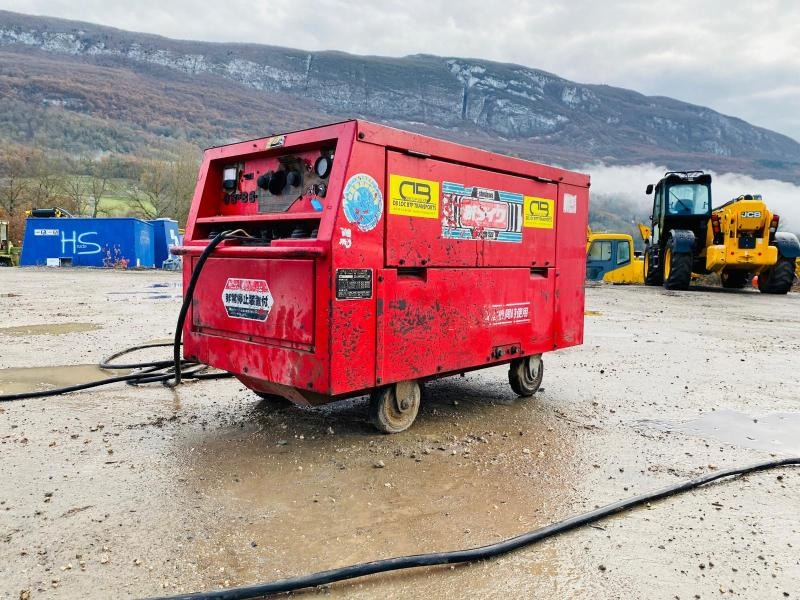 Minikotró KOBELCO Mini pelle électrique SK007: 14 kép. Minikotró KOBELCO Mini pelle électrique SK007: 14 kép.