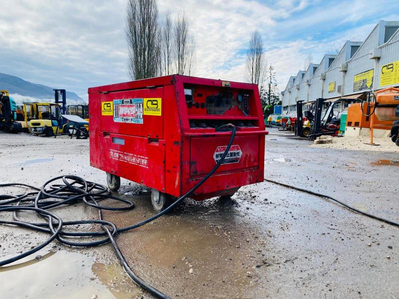 Minikotró KOBELCO Mini pelle électrique SK007: 13 kép. Minikotró KOBELCO Mini pelle électrique SK007: 13 kép.