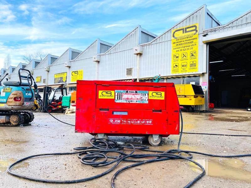 Minikotró KOBELCO Mini pelle électrique SK007: 12 kép. Minikotró KOBELCO Mini pelle électrique SK007: 12 kép.