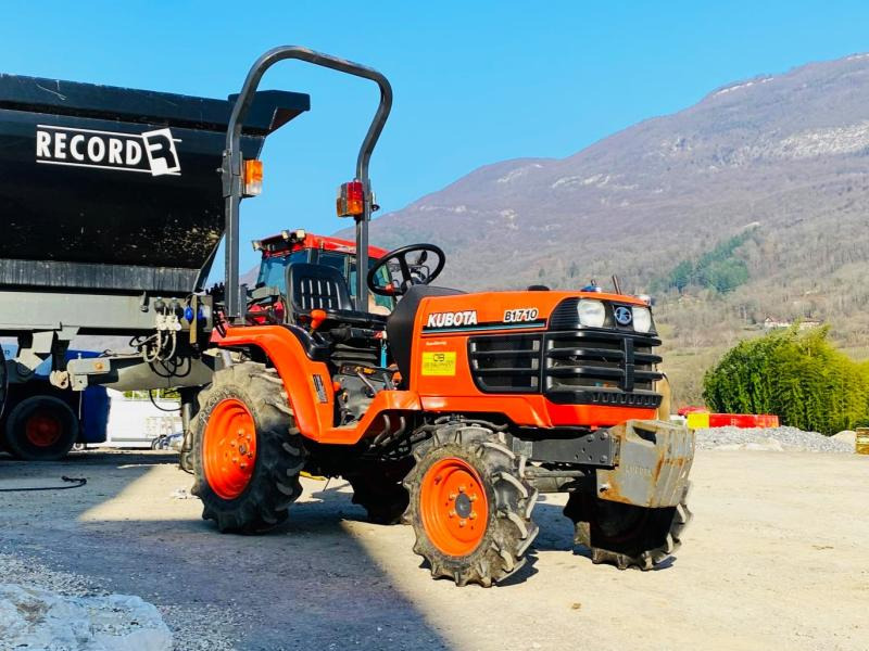 Kistraktor KUBOTA B1710 MINI TRACTEUR AGRICOLE: 7 kép.
