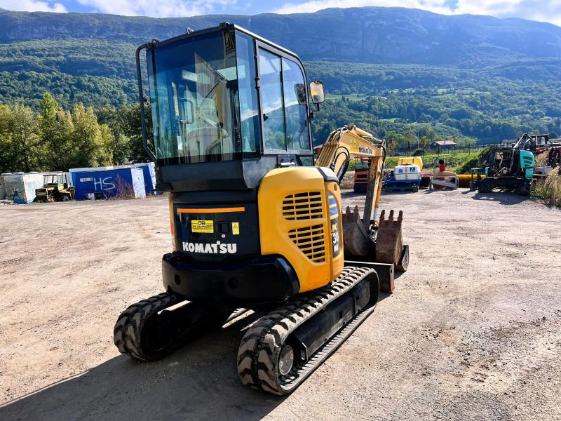 Komatsu PC 30 MR 2 Mini pelle 3,2T - Minikotró: 5 kép. Komatsu PC 30 MR 2 Mini pelle 3,2T - Minikotró: 5 kép.