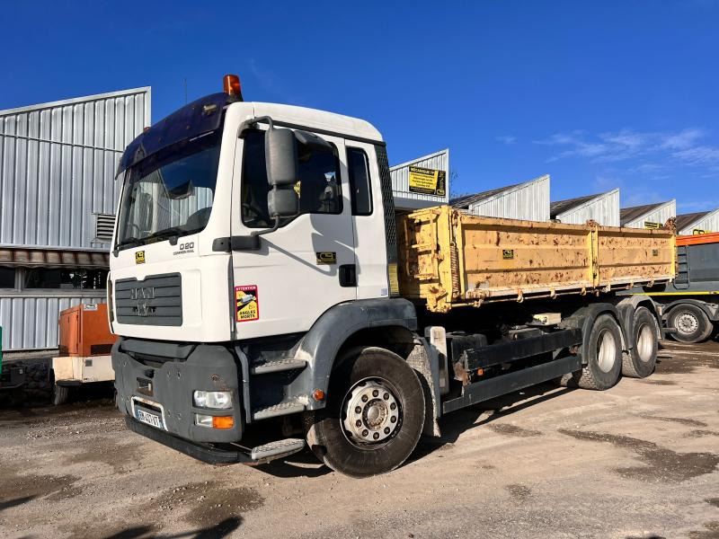 MAN TGA 28.430 6x2-2 BL CAMION AMPLIROLL - Horgos rakodó teherautó: 1 kép. MAN TGA 28.430 6x2-2 BL CAMION AMPLIROLL - Horgos rakodó teherautó: 1 kép.