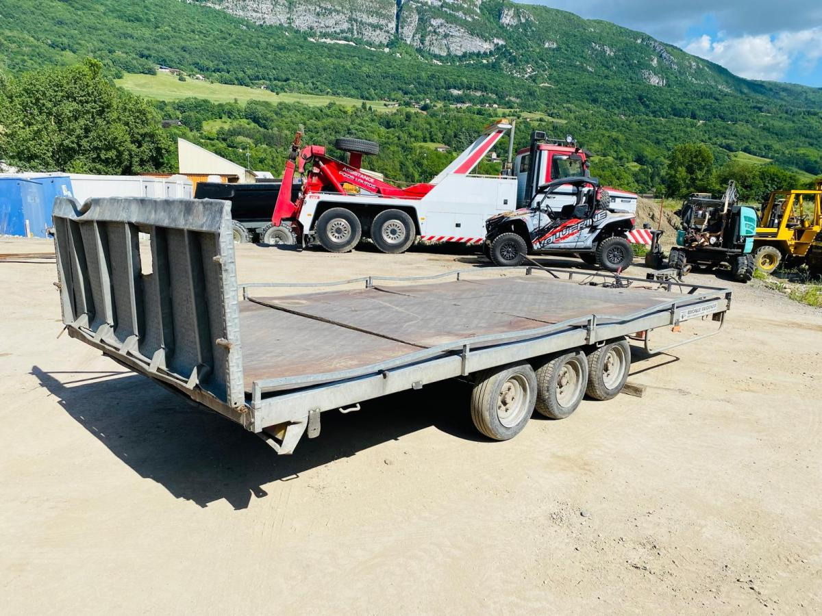 MANDRINOISE PP3503 Remorque 3 essieux - Félpótkocsi mélybölcsős: 5 kép. MANDRINOISE PP3503 Remorque 3 essieux - Félpótkocsi mélybölcsős: 5 kép.