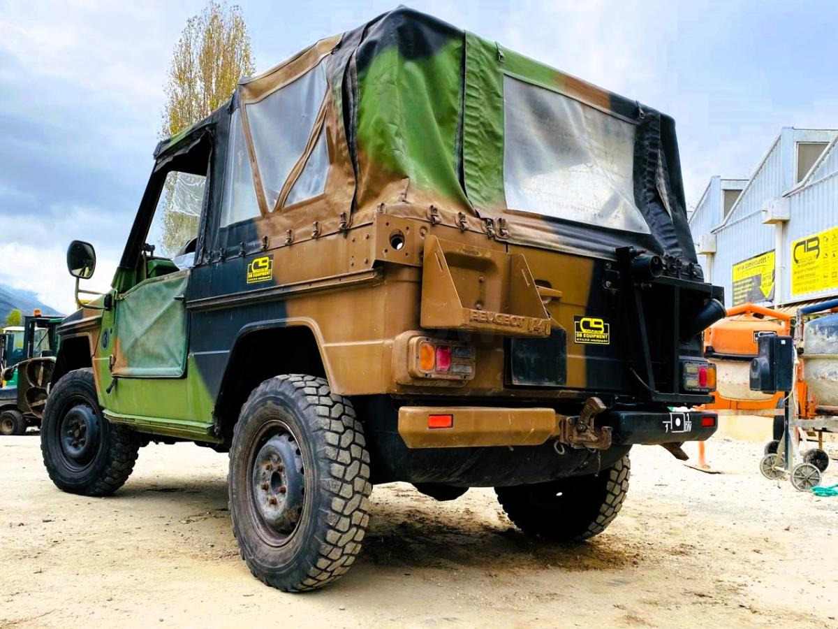 PEUGEOT P4 VLTT réformé (NET DE TVA) - Terepjáró/ SUV: 3 kép. PEUGEOT P4 VLTT réformé (NET DE TVA) - Terepjáró/ SUV: 3 kép.