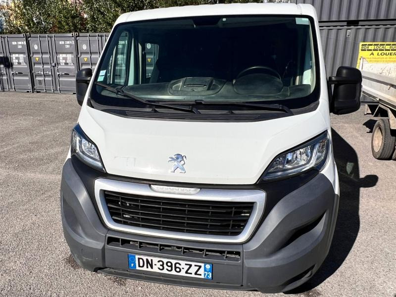 Peugeot Boxer 2 2,2L HDI 130 L2H1 - Furgon: 2 kép. Peugeot Boxer 2 2,2L HDI 130 L2H1 - Furgon: 2 kép.