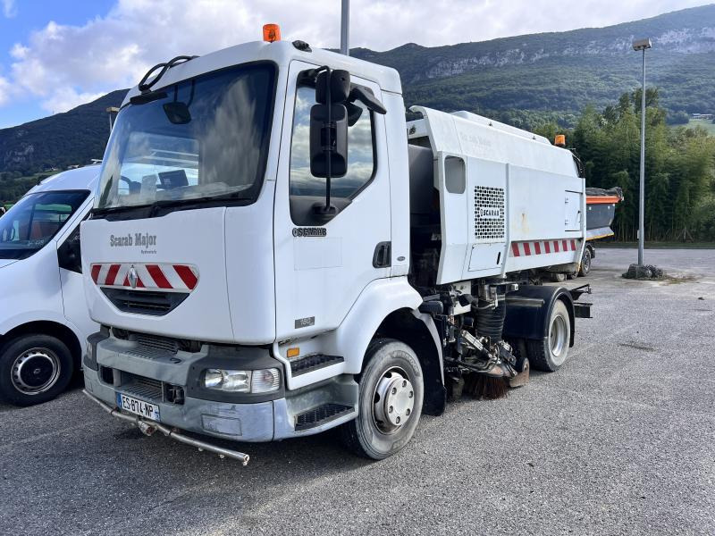 RENAULT Camion balayeur SCARAB MAJOR - Utcaseprő gép: 1 kép. RENAULT Camion balayeur SCARAB MAJOR - Utcaseprő gép: 1 kép.