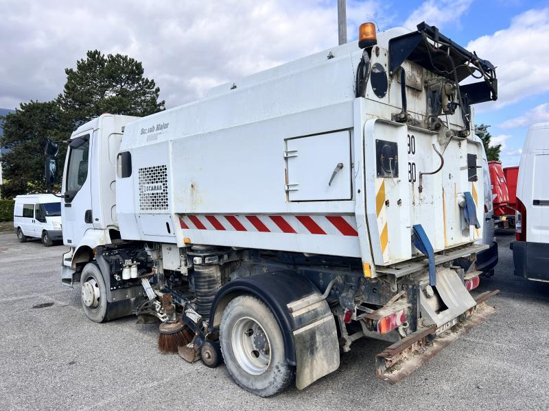 RENAULT Camion balayeur SCARAB MAJOR - Utcaseprő gép: 2 kép. RENAULT Camion balayeur SCARAB MAJOR - Utcaseprő gép: 2 kép.
