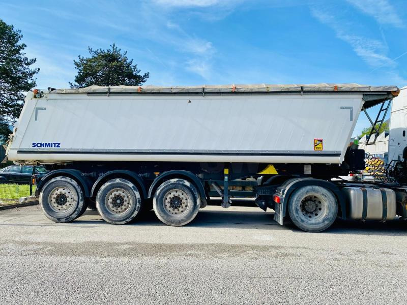 SCHMITZ CARGOBULL SGFS3 REMORQUE SEMI BENNE (3 Essieux) - Félpótkocsi billenőplatós: 3 kép. SCHMITZ CARGOBULL SGFS3 REMORQUE SEMI BENNE (3 Essieux) - Félpótkocsi billenőplatós: 3 kép.