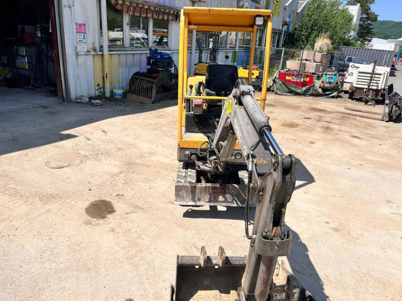 Volvo EC15 B XT MINIPELLE 1,5T - Minikotró: 5 kép. Volvo EC15 B XT MINIPELLE 1,5T - Minikotró: 5 kép.
