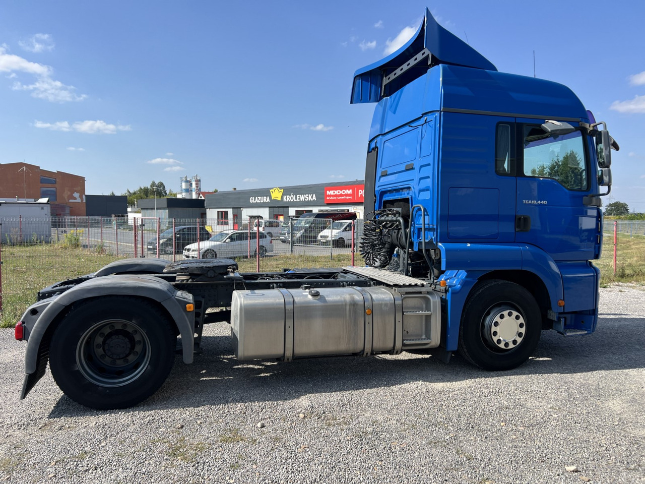 MAN TGA 18.440 - Nyergesvontató: 4 kép. MAN TGA 18.440 - Nyergesvontató: 4 kép.