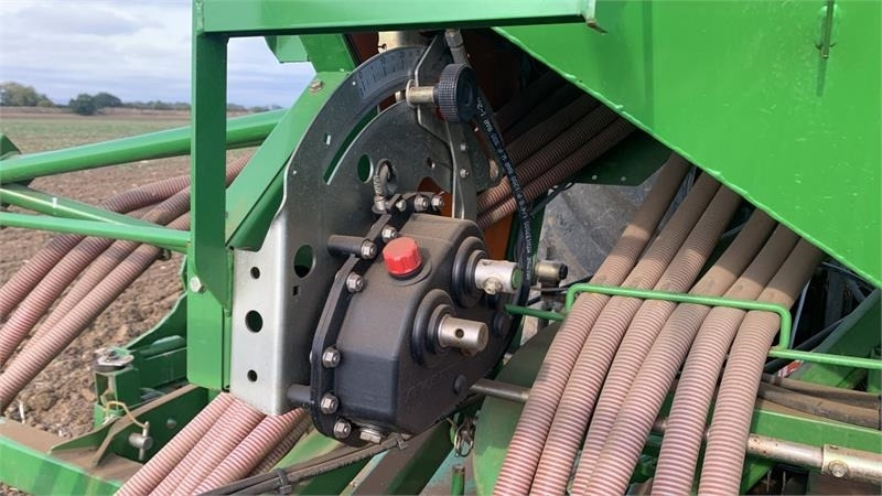 Amazone 4M AD-P 403 Special Disc Combination **Video Below - Kombinált vetőgép: 3 kép. Amazone 4M AD-P 403 Special Disc Combination **Video Below - Kombinált vetőgép: 3 kép.