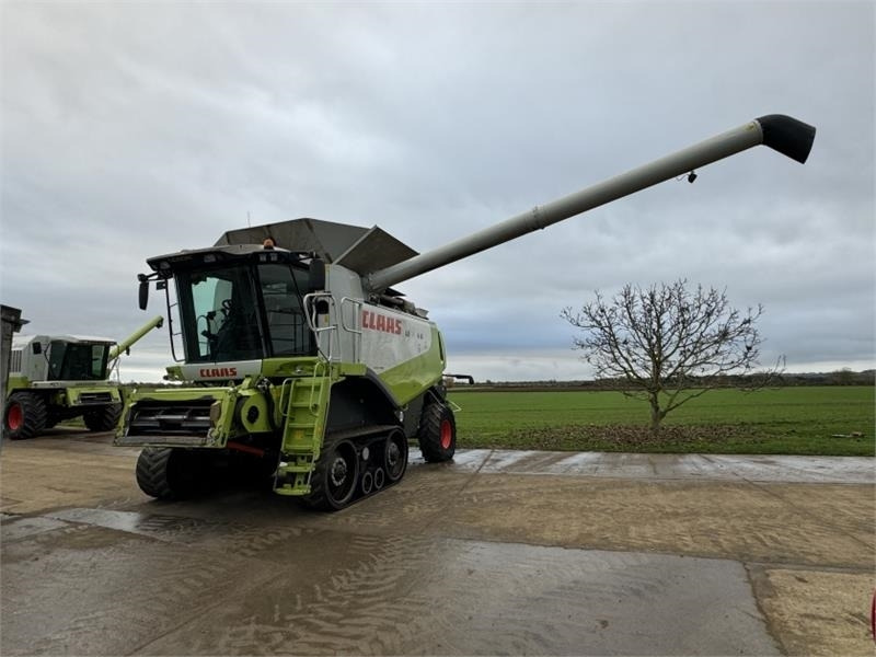 Claas Claas Lexion 600TT c/w V1200 Header - Betakarítógép tartozék: 3 kép. Claas Claas Lexion 600TT c/w V1200 Header - Betakarítógép tartozék: 3 kép.