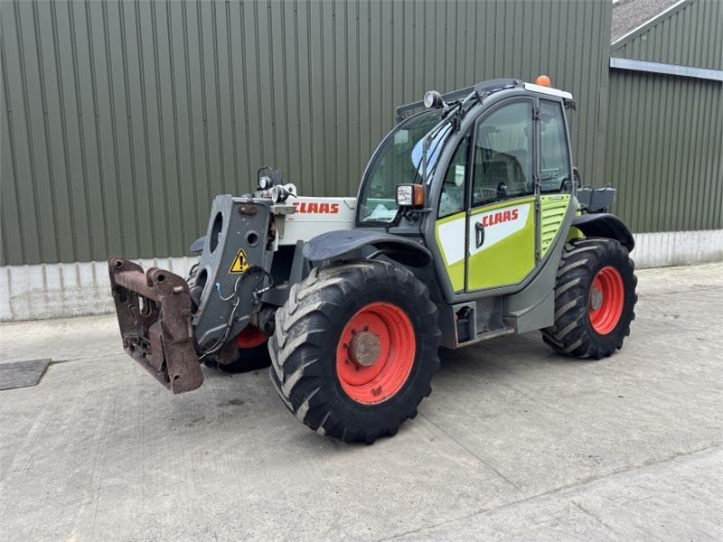 Claas Scorpion 7030 Vario Power - Teleszkópos rakodó: 1 kép. Claas Scorpion 7030 Vario Power - Teleszkópos rakodó: 1 kép.