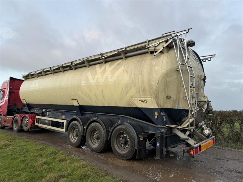 Feldbinder Feldbinder 58 Cube Powder Tank - Tartályos félpótkocsi: 5 kép. Feldbinder Feldbinder 58 Cube Powder Tank - Tartályos félpótkocsi: 5 kép.